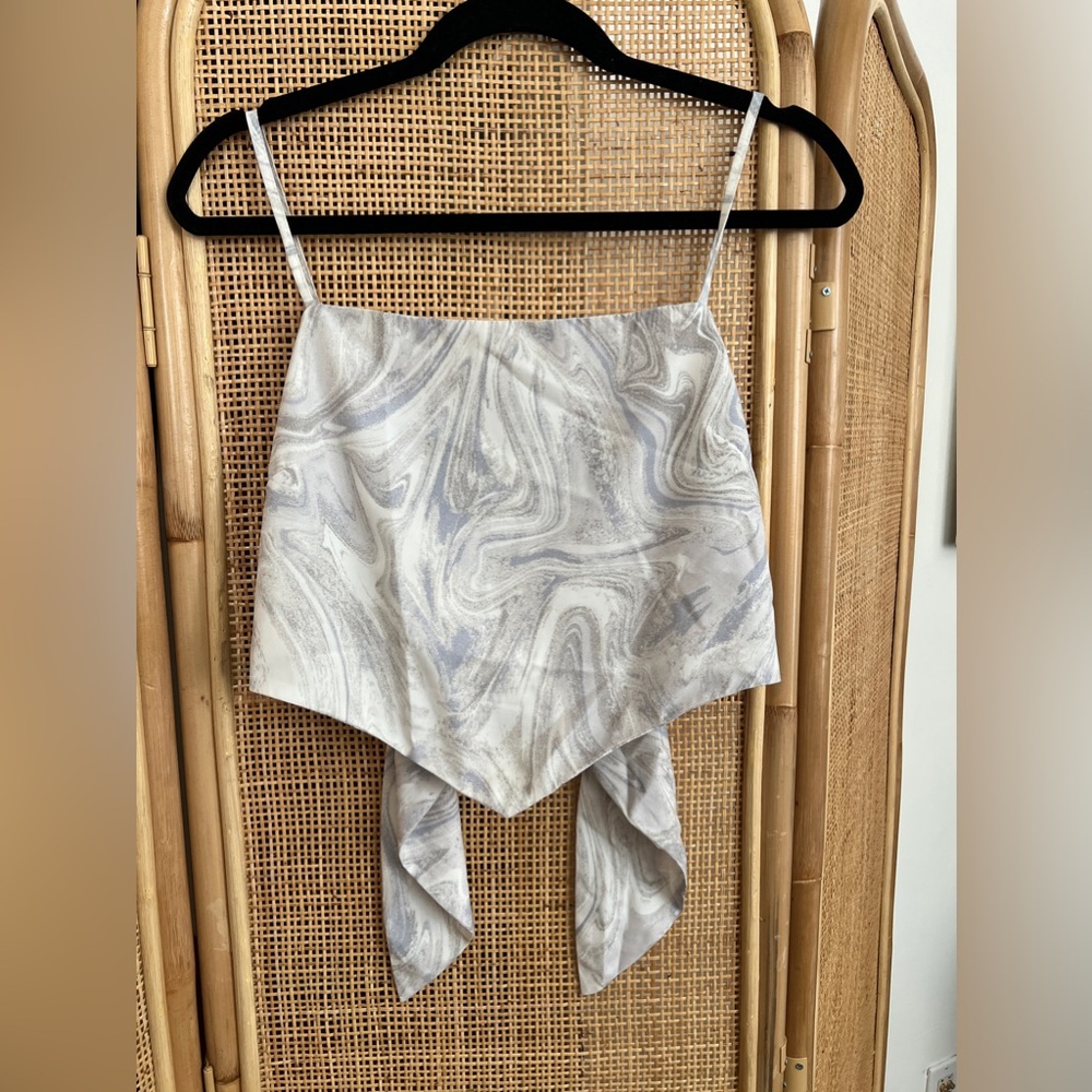 Swirl cropped tie back top